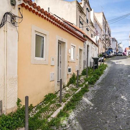Charming Studio With Ac And Loft On Ground Floor Lisbon Exterior photo